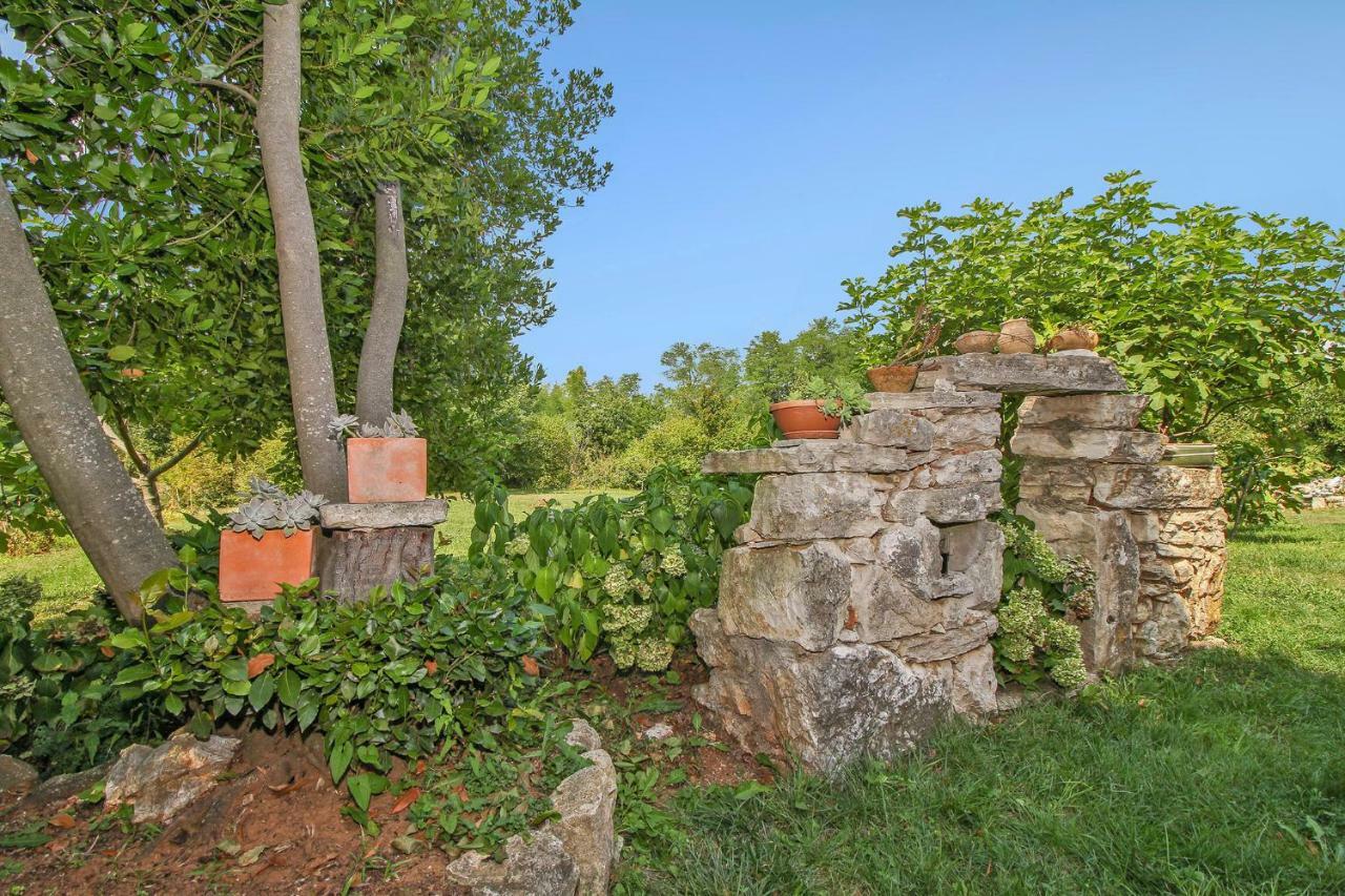 Jakov In Zupanici Лабин Екстериор снимка